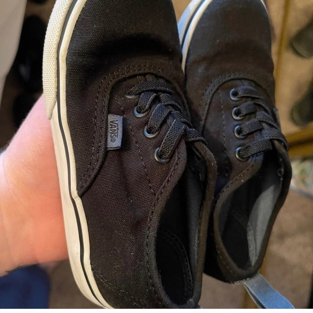 Shoes (reserved)